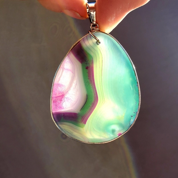 New Purple Green White Onyx Agate Teardrop Pendant - Picture 13 of 16